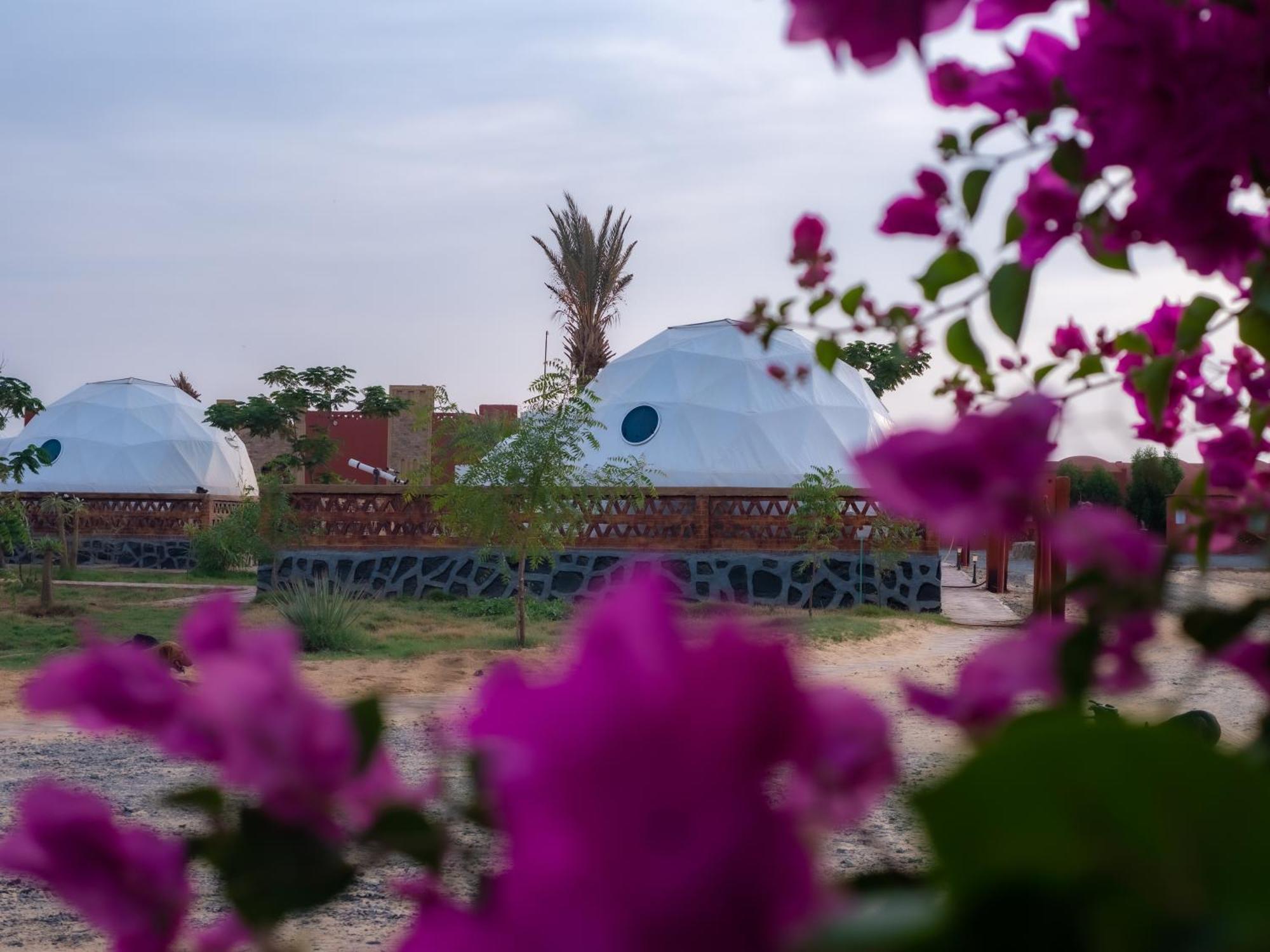 B&W Sahara Sky Camp Hotel Farafra Exterior photo